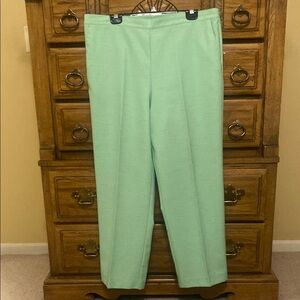 Alfred Dunner Light Green Pants Women’s Size 16